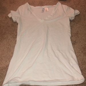 EUC white v-neck tshirt